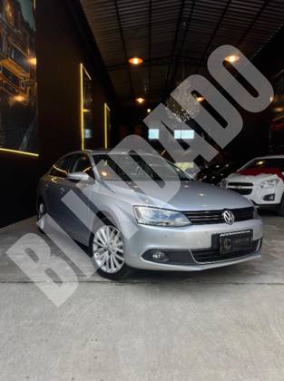 VOLKSWAGEN JETTA 2.0 TSI HIGHLINE 211CV GASOLINA 4P TIPTRONIC VOLKSWAGEN JETTA 2.0 TSI HIGHLINE 211CV GASOLINA 4P TIPTRONIC